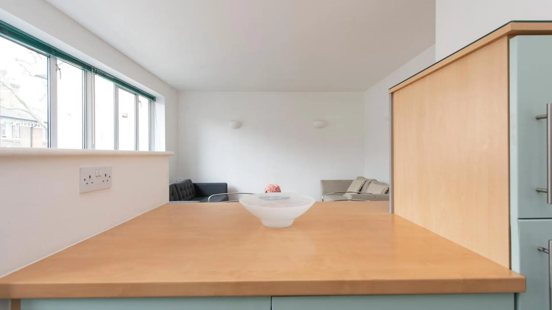 Modern Luxury Apartment By Bow Road Station London United Kingdom